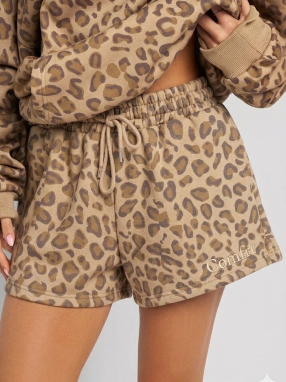 Comfrt Animal Print Fleece Lined Lounge Shorts Size Medium Athleisure Earth